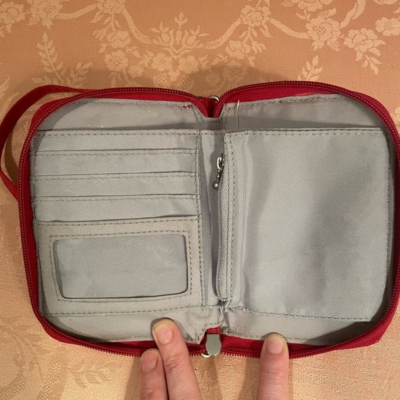 Baggallini Wristlet Small Travel Wallet Red Passport Cards RFID - Picture 5 of 7